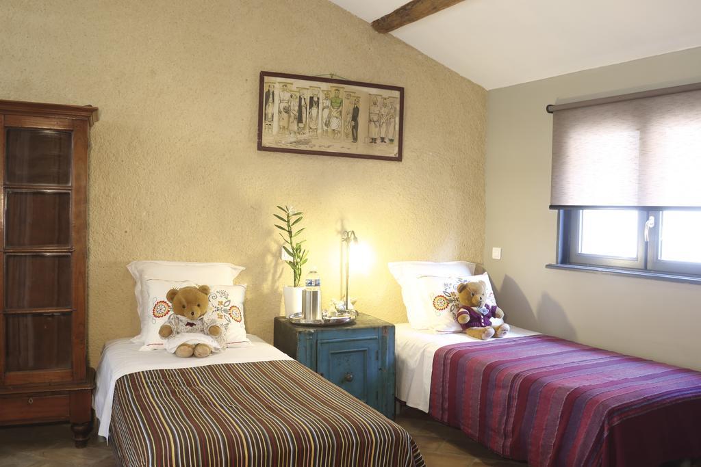 La Casa De Boulbon Bed and Breakfast Kamer foto